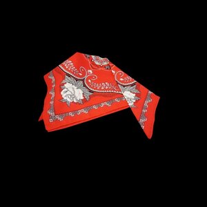 zakdoek rood met bloemen